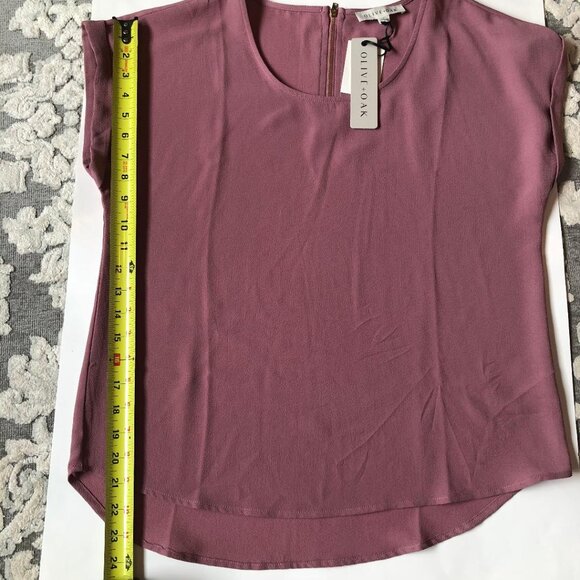 Olive & Oak, NWT, micro-sleeve, poly/spandex blouse, Sz: Lg, Color: Dried Fig - Picture 11 of 12